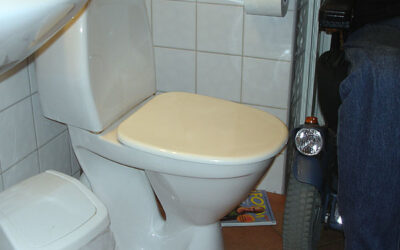 Toilet chair that is 7 cm shorter