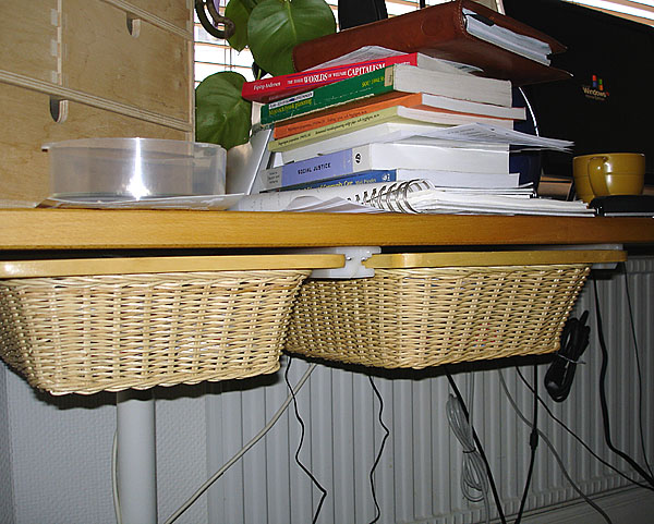 Pull-out baskets (close-up)