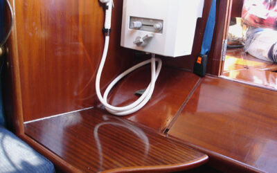 Dusch/toalett på anpassad segelbåt
