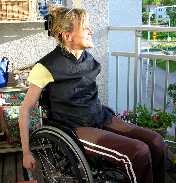 User in the sun wearing the cooling vest