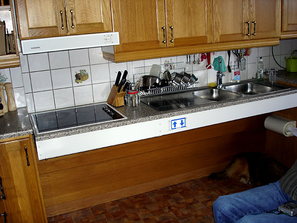 Counter with knee-space and sink