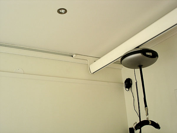 Ceiling lift’s wall tracks and transverse track
