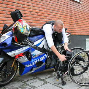Bringing the wheelchair along when riding motorcycle