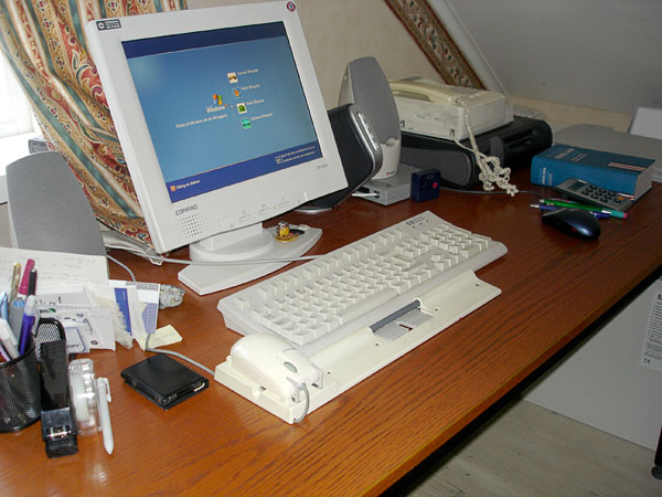 Computer with MouseTrapper