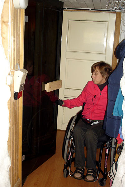 Wheelchair accessible sauna
