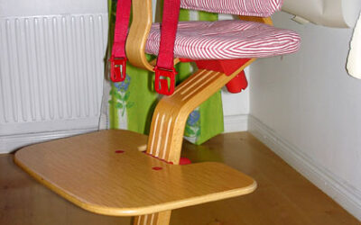 Highchair with opening from the side