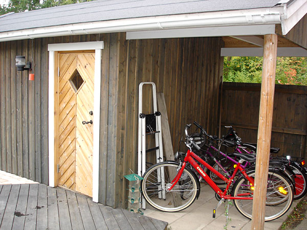 Accessible storage from the outside