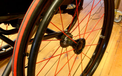 Snygga däck och ekrar för rullstolshjul