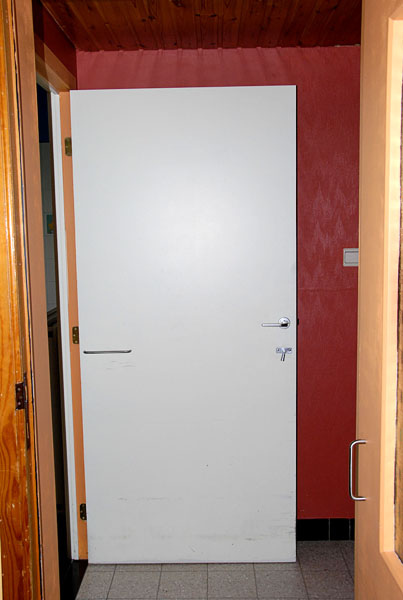 Adapted door for wheelchair users