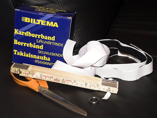 Velcro straps, scissors, measuring tape – accessories for modification