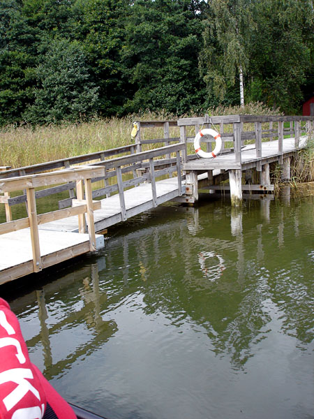 Boat dock (cantilevered ramp and floating dock)