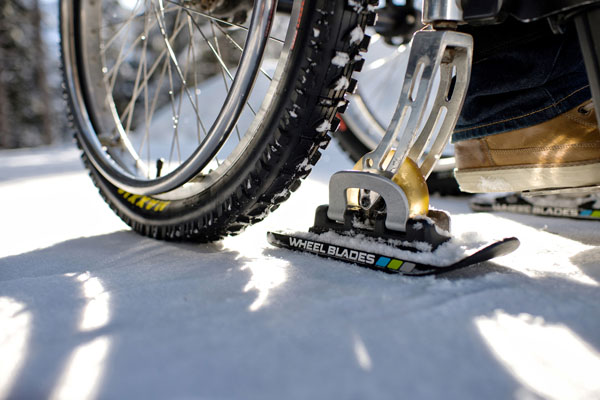 Wheel Blades på rullstol. Foto från www.wheelblades.ch