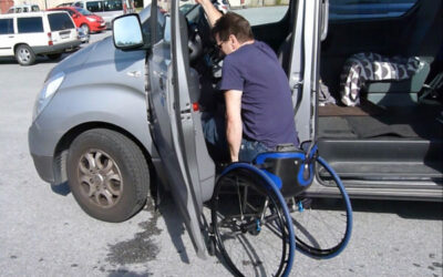 Förflyttning från rullstol till en minivan